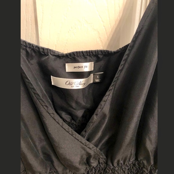 Black silk tank top - Picture 2 of 6